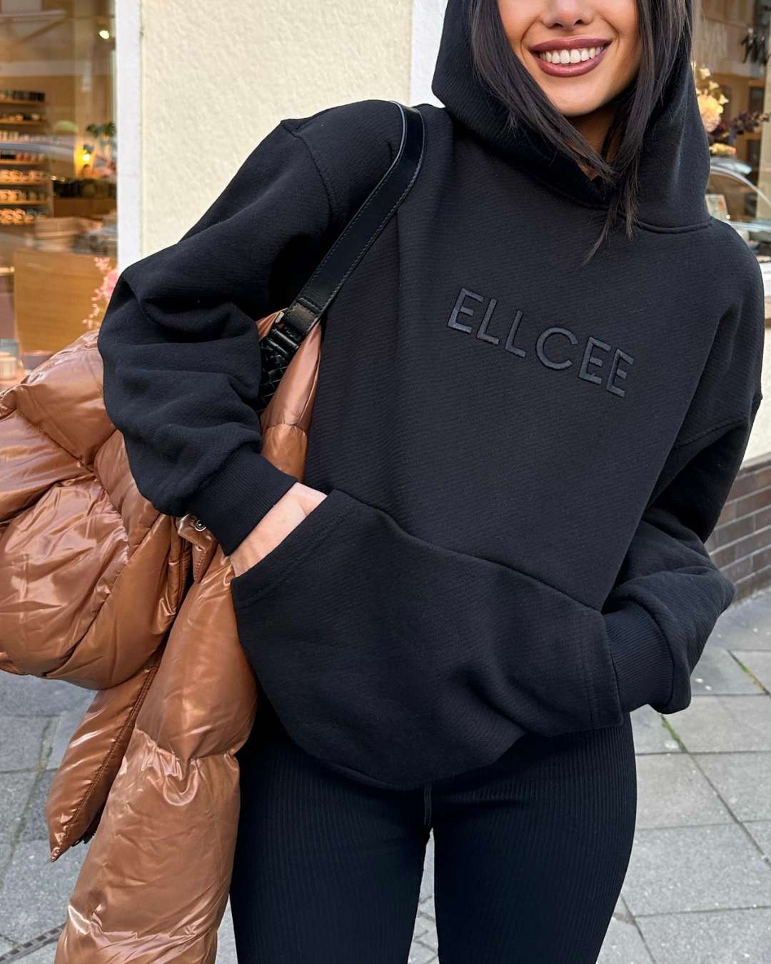 premium hoodie black