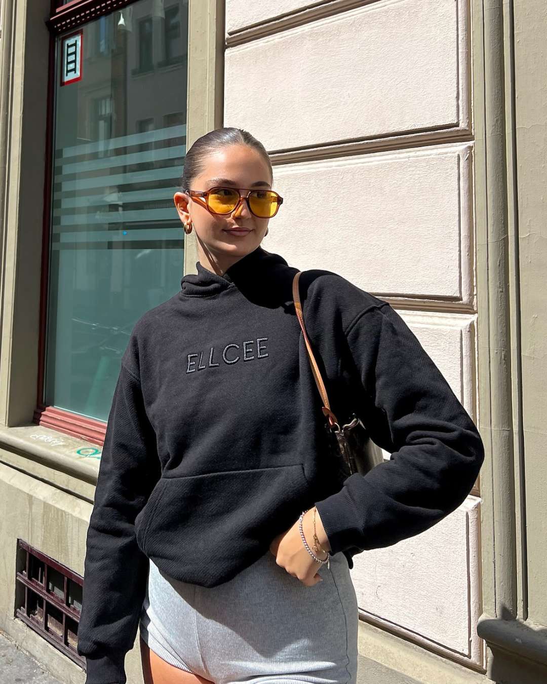 premium hoodie black