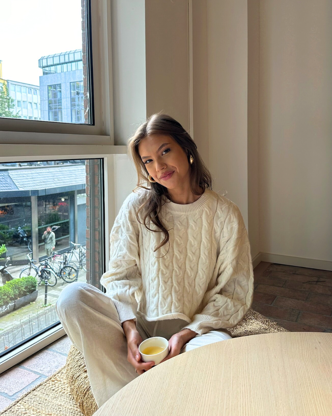 elly knit sweater creme